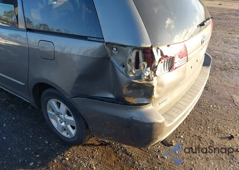 2005 Toyota Sienna Le из США, поврежденный, VIN 5TDZA23C45S353643